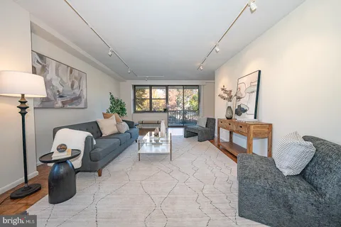 $239,000 | 20 Conshohocken State Road, Unit 203, Bala Cynwyd, PA 19004