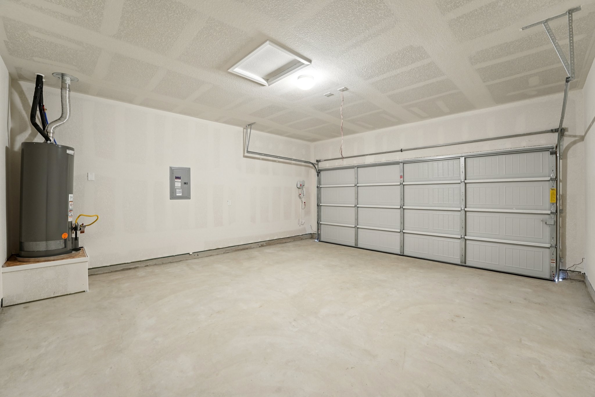 136 Summer Drive Elgin, TX 78621 - Photo 27 of 35 Interior of Garage