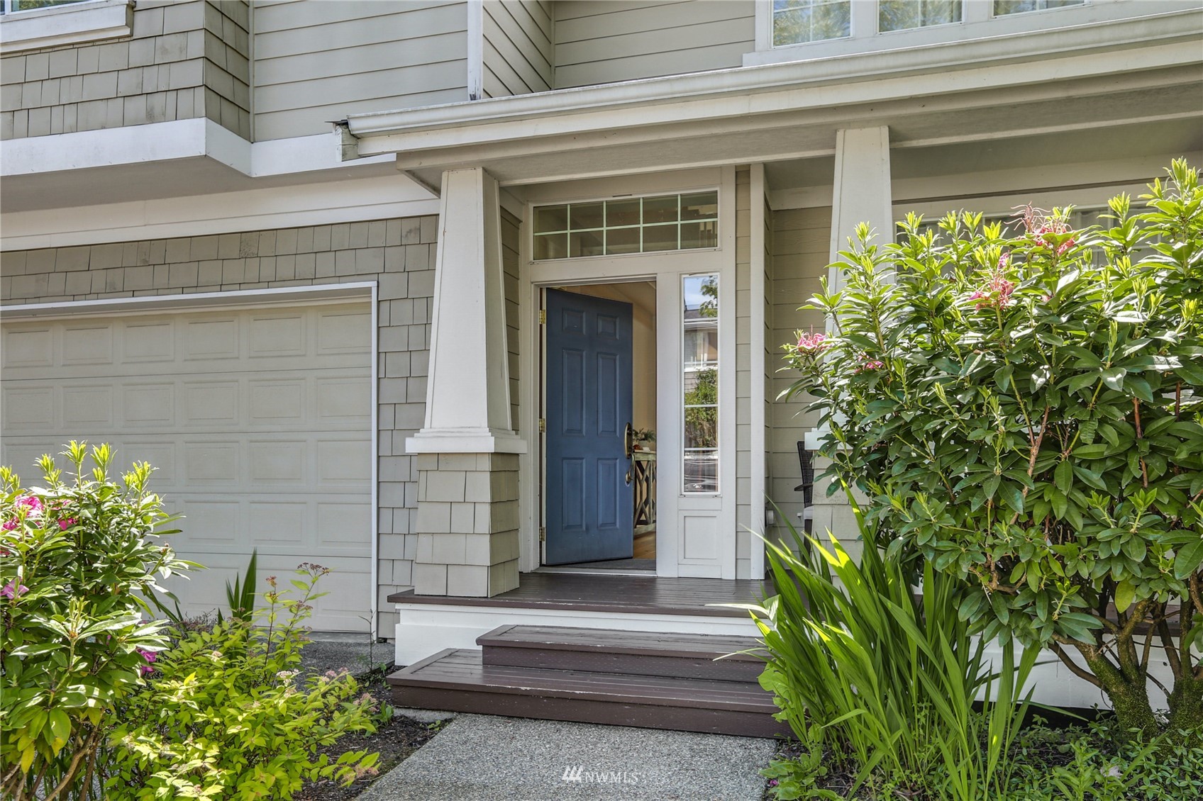 4621 Northeast 5th Street Renton, WA 98059 - Photo 3 of 31 Gallery Image 3