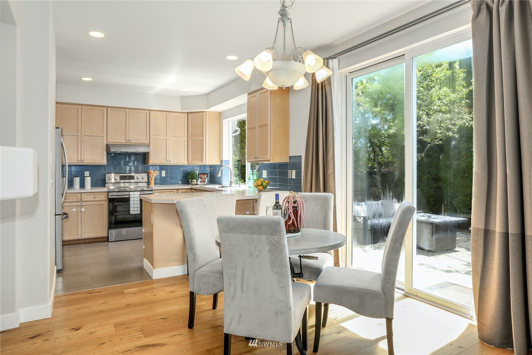4621 Northeast 5th Street Renton, WA 98059 - Photo 10 of 31 Gallery Image 10