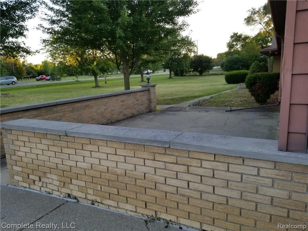 2373 East Mt Morris Road Mount Morris, MI 48458 - Photo 7 of 64 20180717_204542.jpg