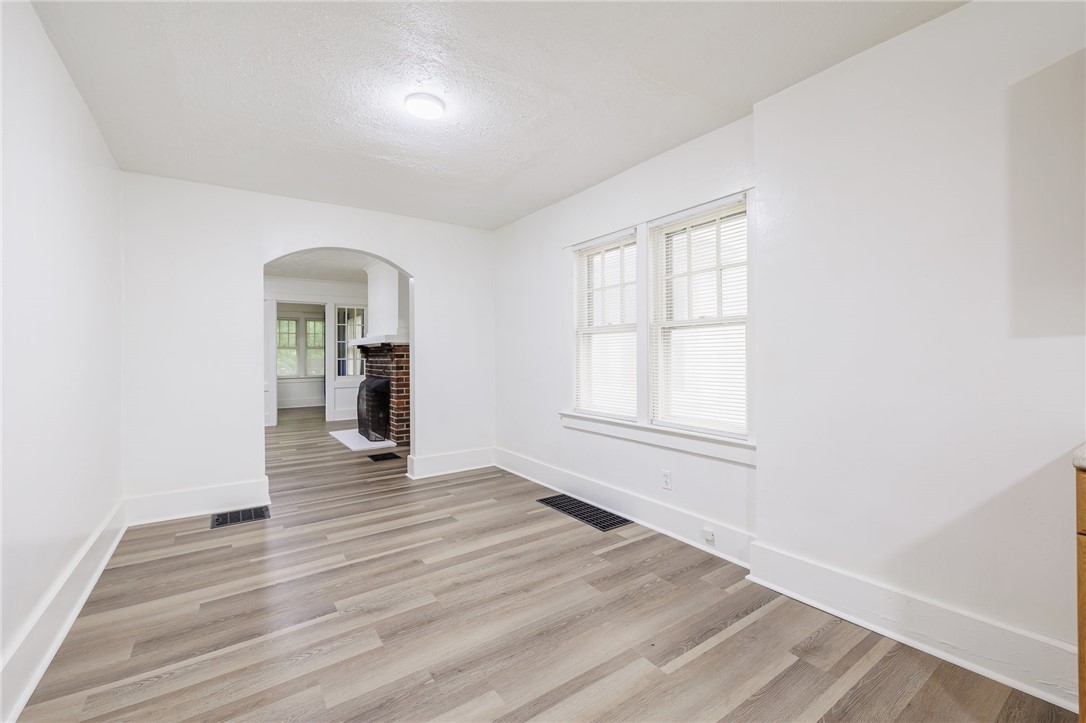 65 Flanders Street Rochester, NY 14619 - Photo 11 of 25