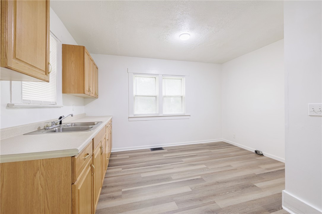 65 Flanders Street Rochester, NY 14619 - Photo 12 of 25