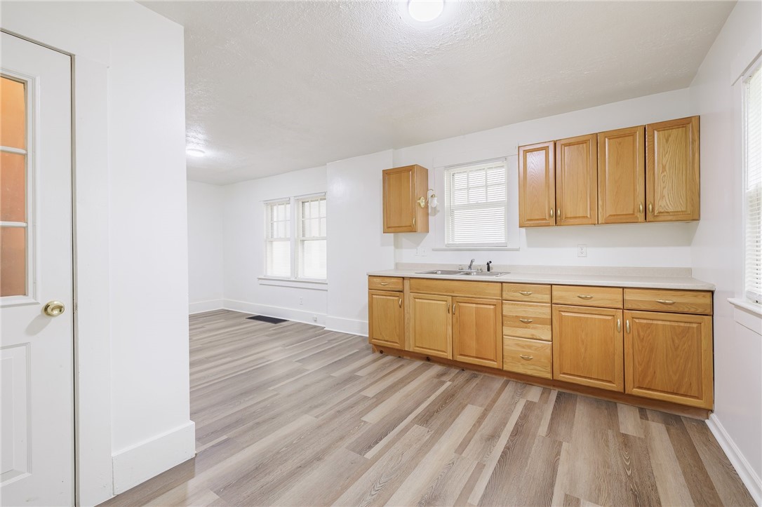 65 Flanders Street Rochester, NY 14619 - Photo 15 of 25