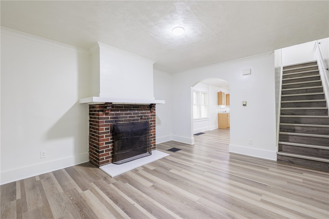 65 Flanders Street Rochester, NY 14619 - Photo 3 of 25