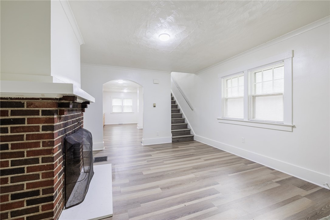 65 Flanders Street Rochester, NY 14619 - Photo 4 of 25