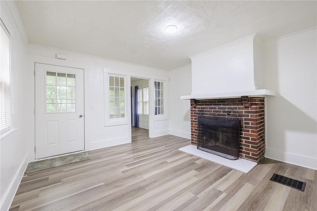 65 Flanders Street Rochester, NY 14619 - Photo 6 of 25