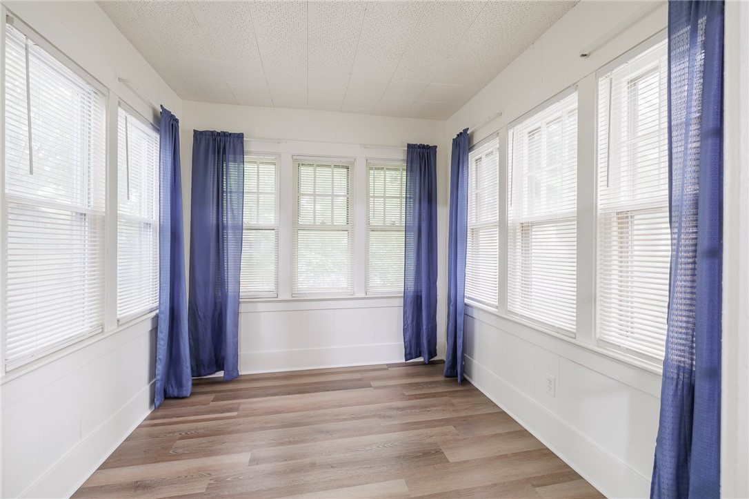 65 Flanders Street Rochester, NY 14619 - Photo 7 of 25