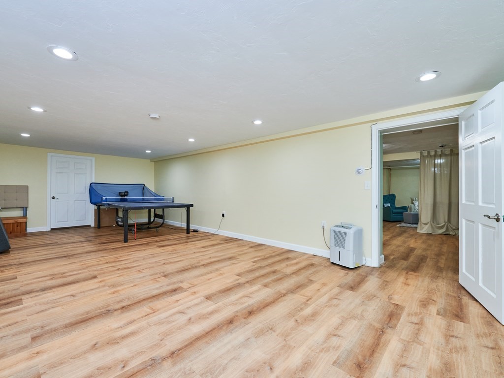 16 Bluebird Road Wellesley, MA 02481 - Photo 34 of 39 Gallery Image 34