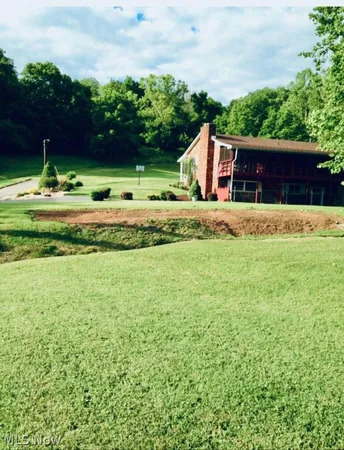 $385,000 | 976 Braun Road, Belpre, OH 45714