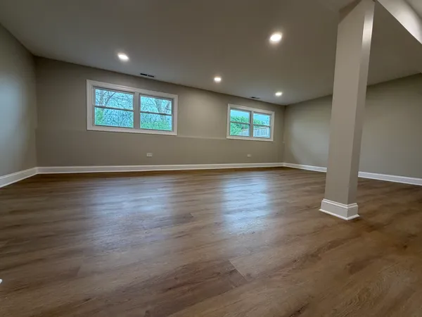 $434,900 | 7547 Blazer Avenue, Justice, IL 60458