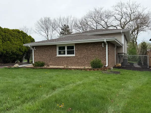 $434,900 | 7547 Blazer Avenue, Justice, IL 60458