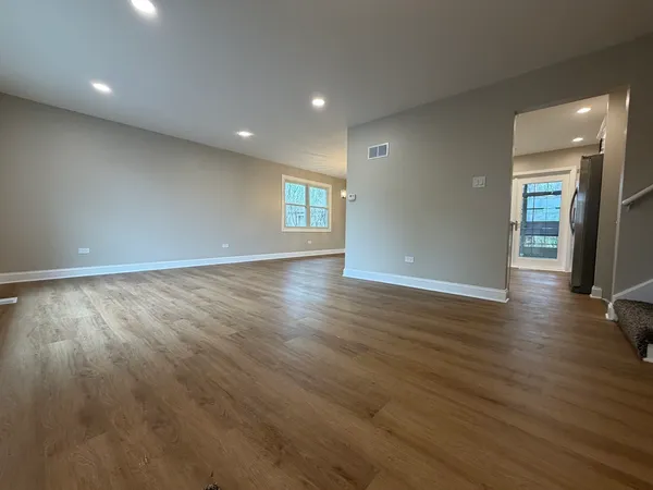 $434,900 | 7547 Blazer Avenue, Justice, IL 60458