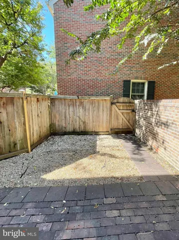 $3,400 | 1208 West Abingdon Drive, Alexandria, VA 22314