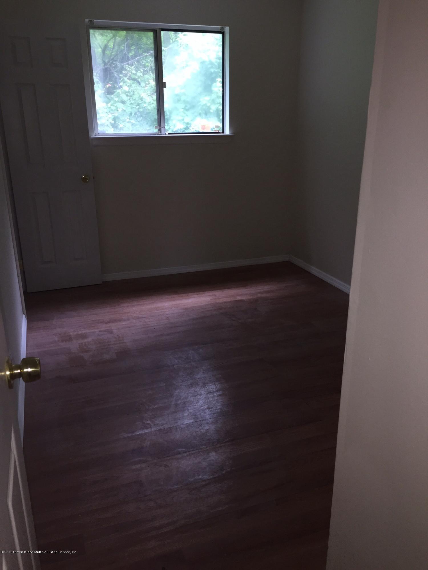220 Timber Ridge Drive Staten Island, NY 10306 - Photo 6 of 8 image