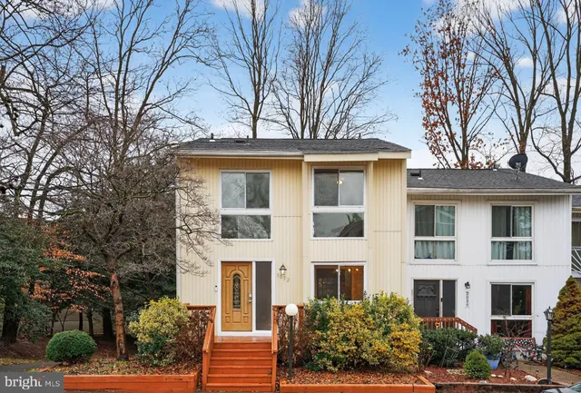 $619,000 | 3052 Sugar Lane, Vienna, VA 22181