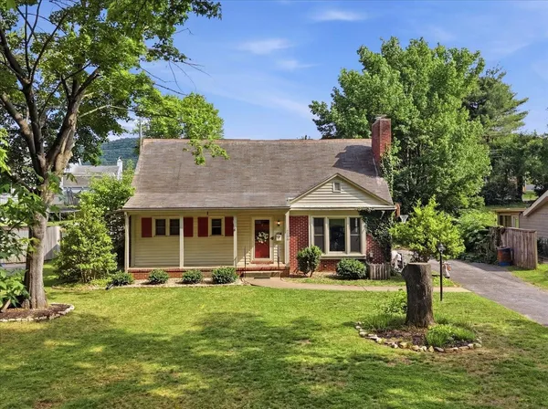 $315,000 | 1030 Woodrow Avenue, Waynesboro, VA 22980