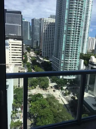 $4,000 | 1060 Brickell Avenue, Unit 1901, Miami, FL 33131