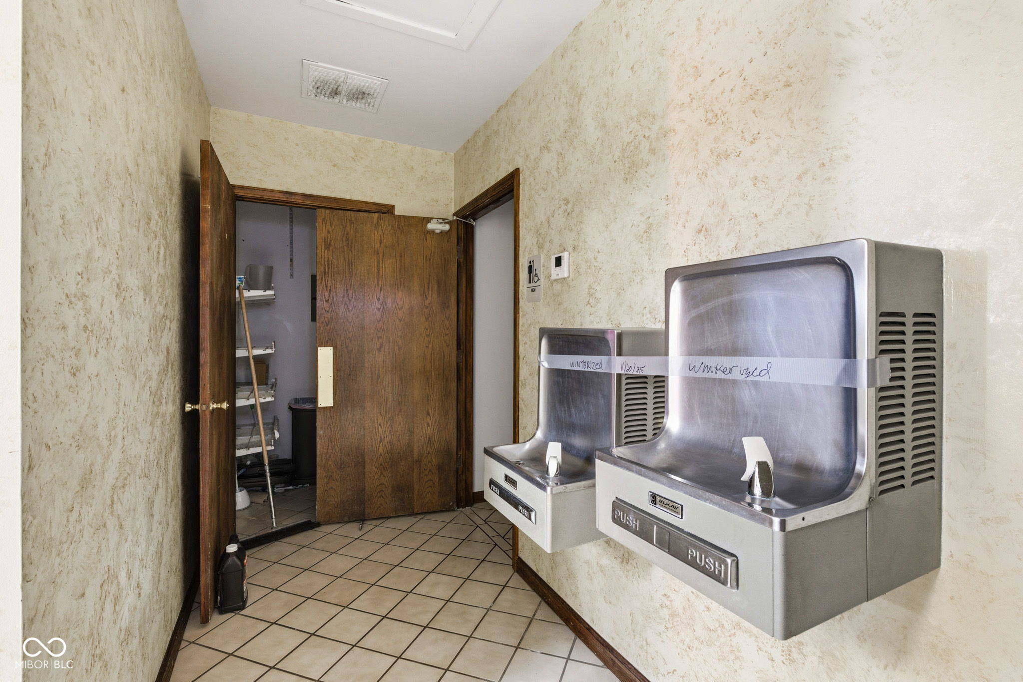 2986 South Roena Street Indianapolis, IN 46241 - Photo 13 of 59