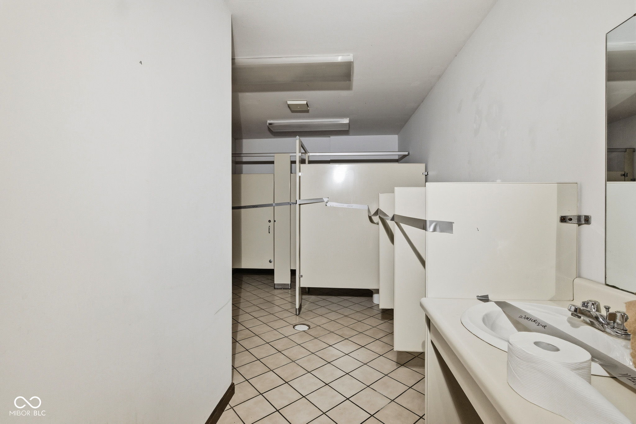 2986 South Roena Street Indianapolis, IN 46241 - Photo 14 of 59