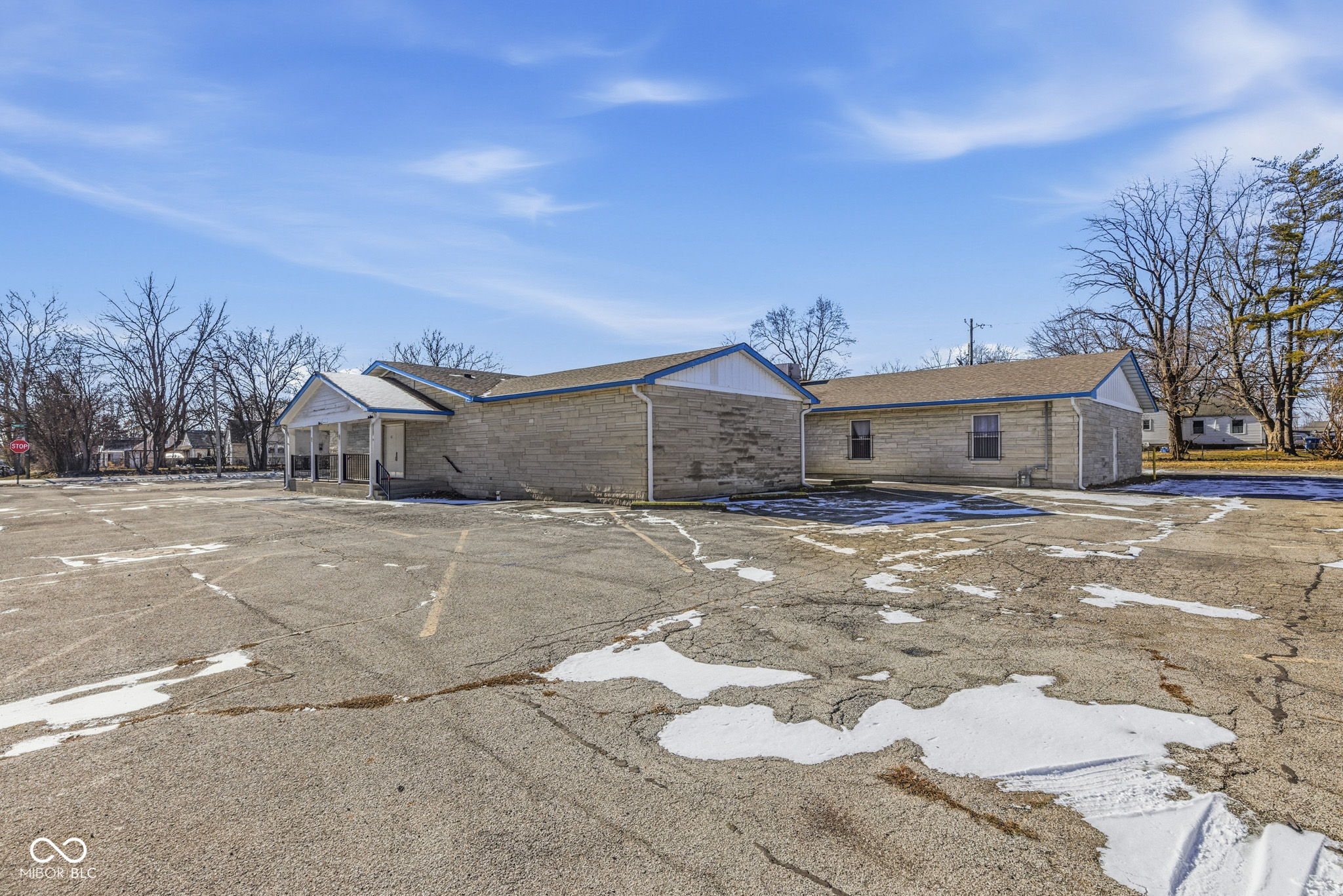 2986 South Roena Street Indianapolis, IN 46241 - Photo 2 of 59