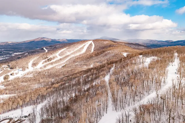 a sign that is on the side of a building