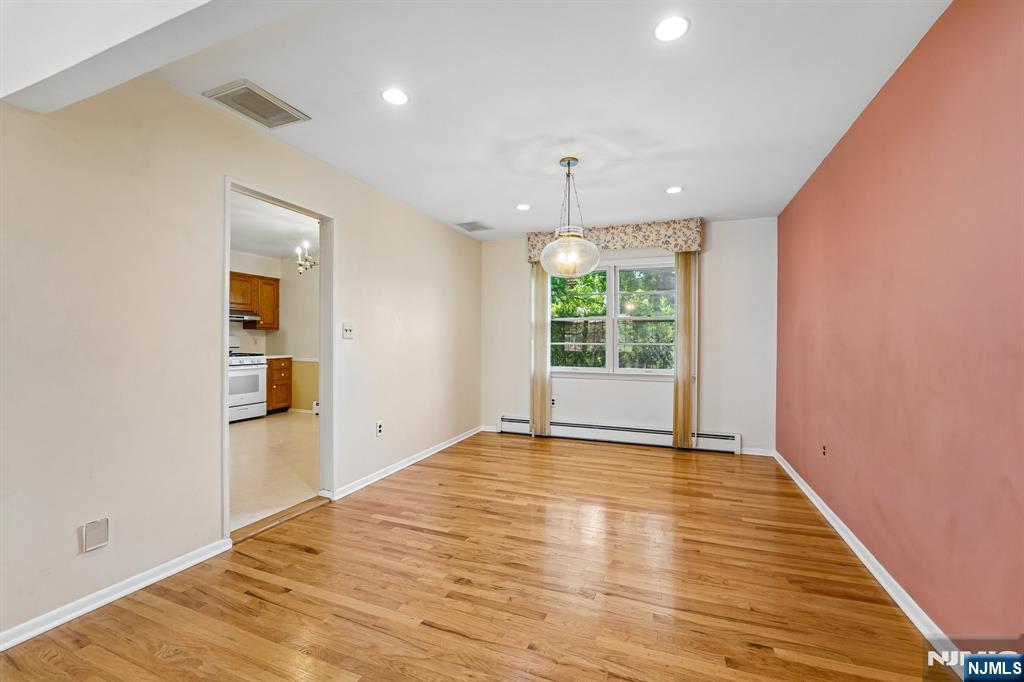 41-57 Rys Terrace Fair Lawn, NJ 07410 - Photo 10 of 32