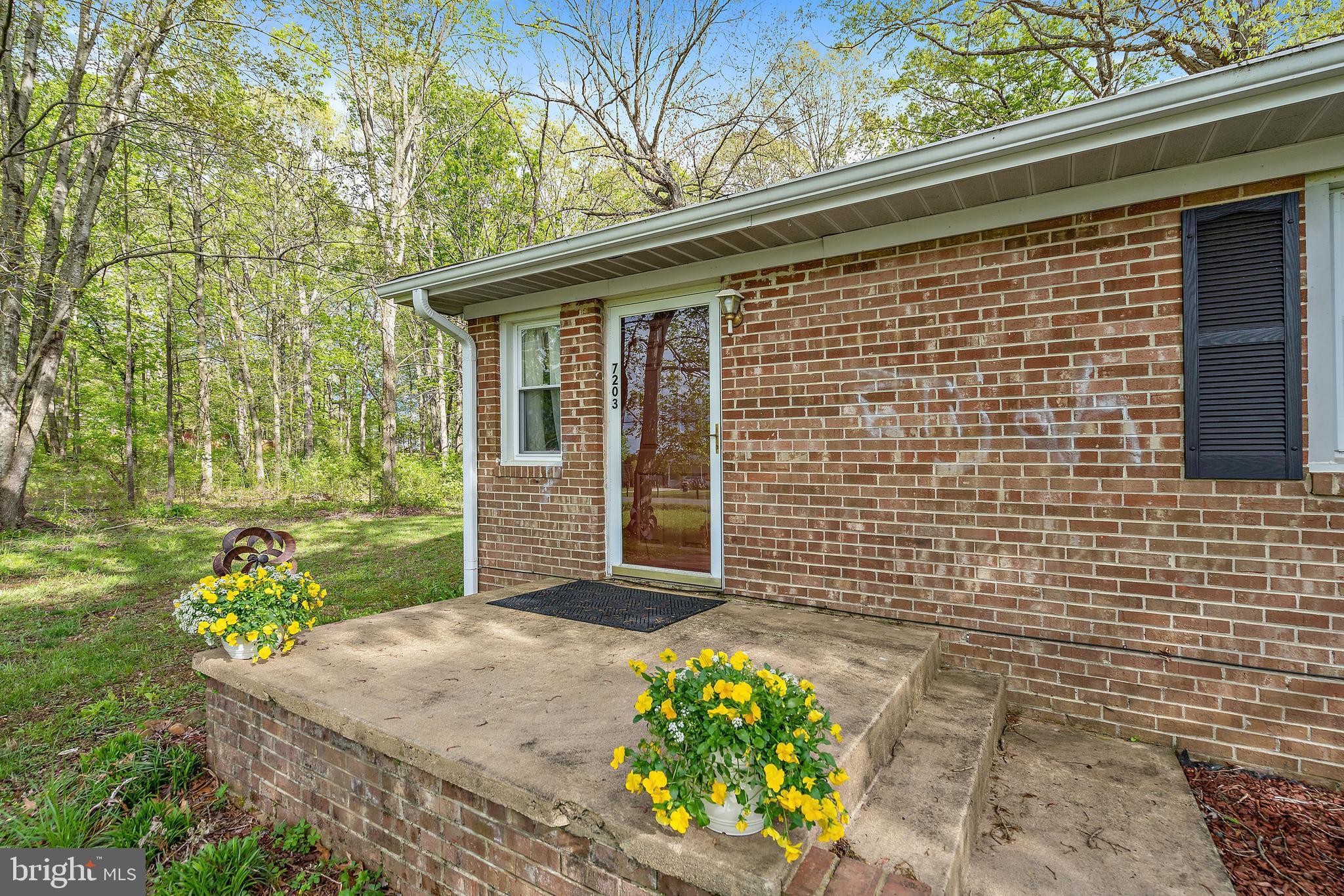 7203 Covingtons Corner Road Bealeton, VA 22712 - Photo 3 of 29 Gallery Image 3