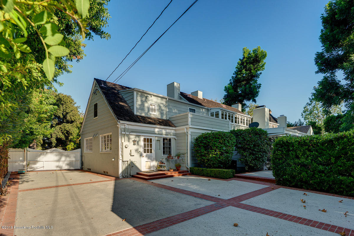 721 Madre Street Pasadena, CA 91107 - Photo 82 of 82 a front view of a house with garden