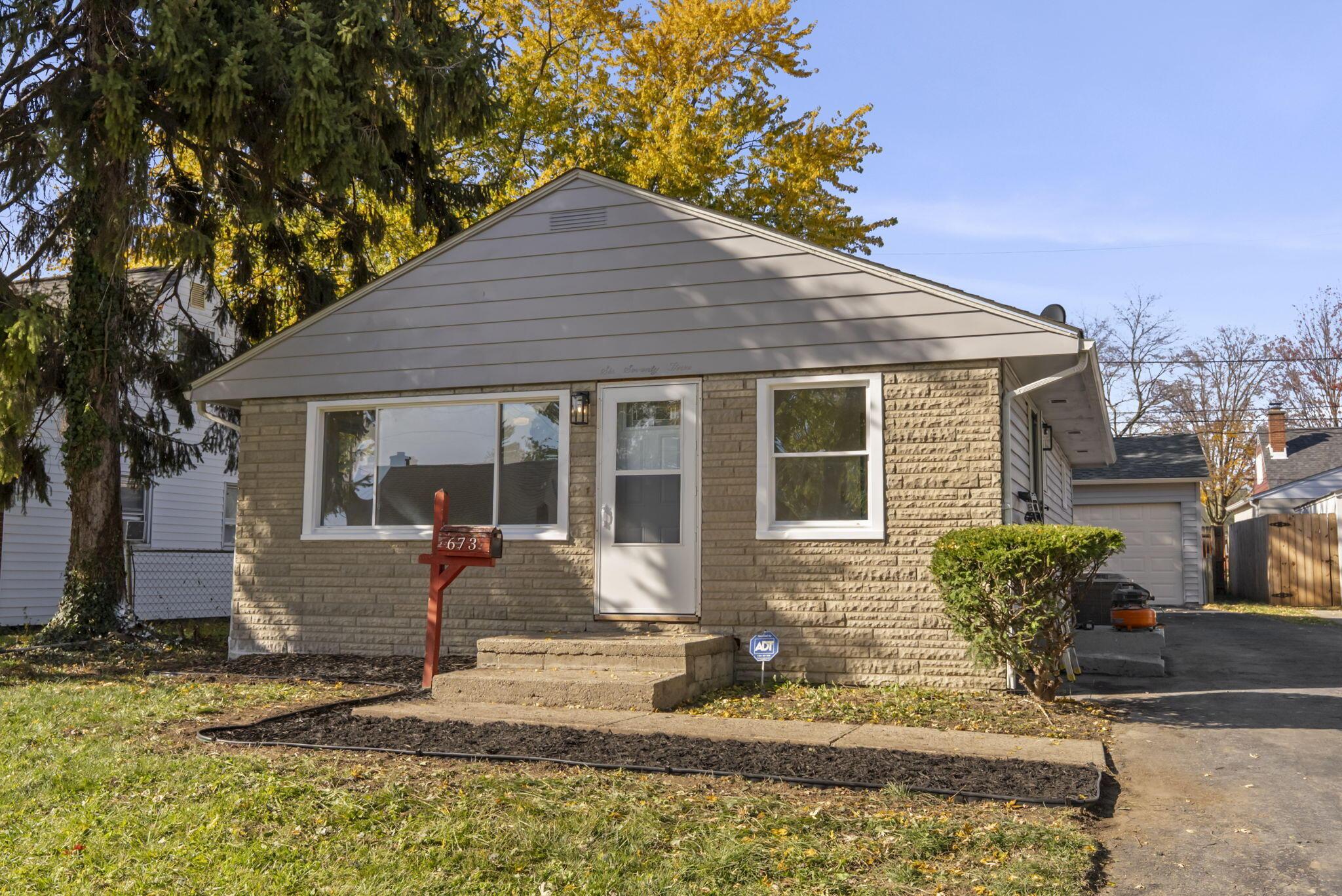 673 Roth Avenue Columbus, OH 43228 - Photo 2 of 26 Front of House