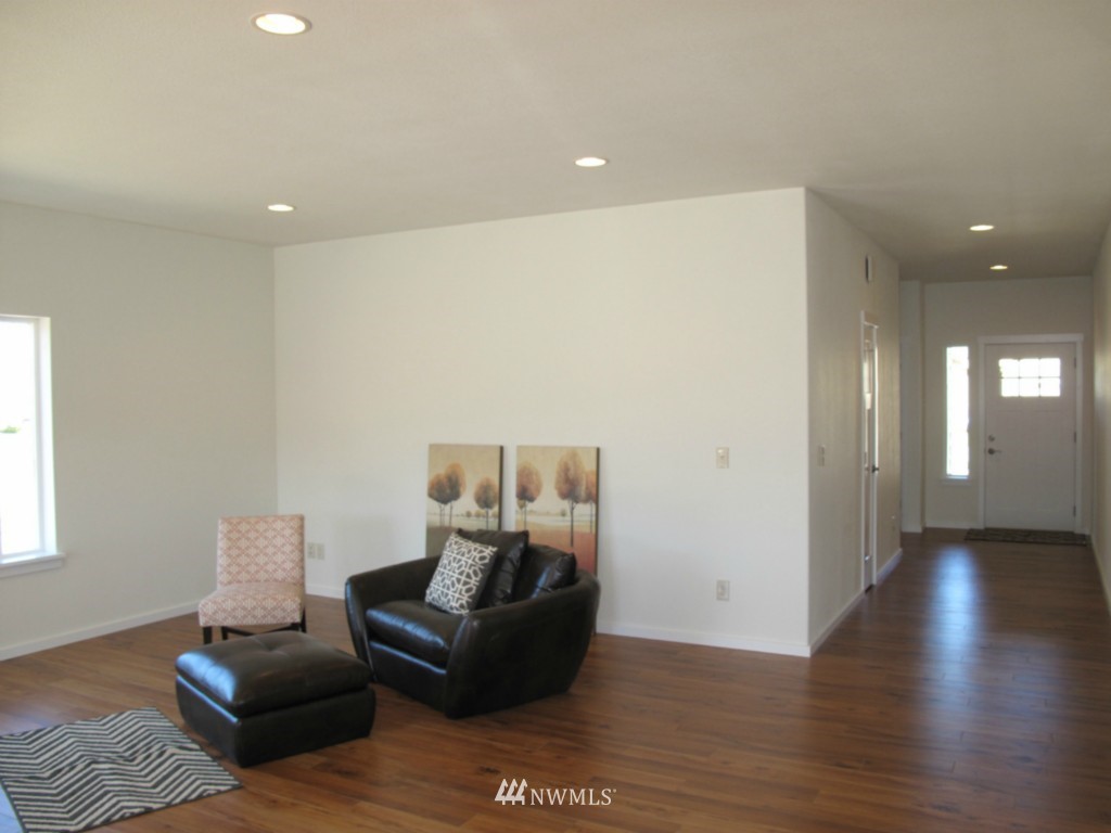 30 Stratus Loop Sequim, WA 98382 - Photo 4 of 25