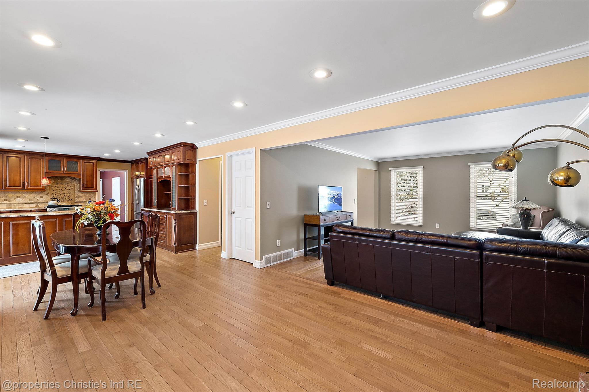 5199 Aintree Road Rochester, MI 48306 - Photo 11 of 44 Gallery Image 11