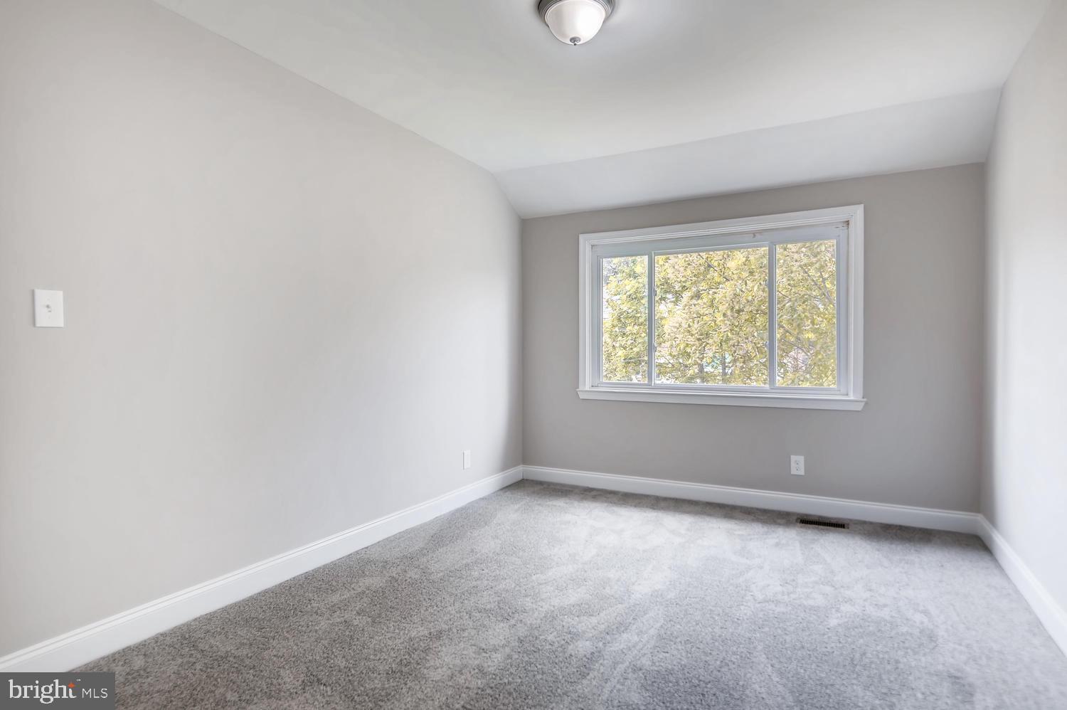 1526 Pentwood Road Baltimore, MD 21239 - Photo 17 of 28 Gallery Image 17