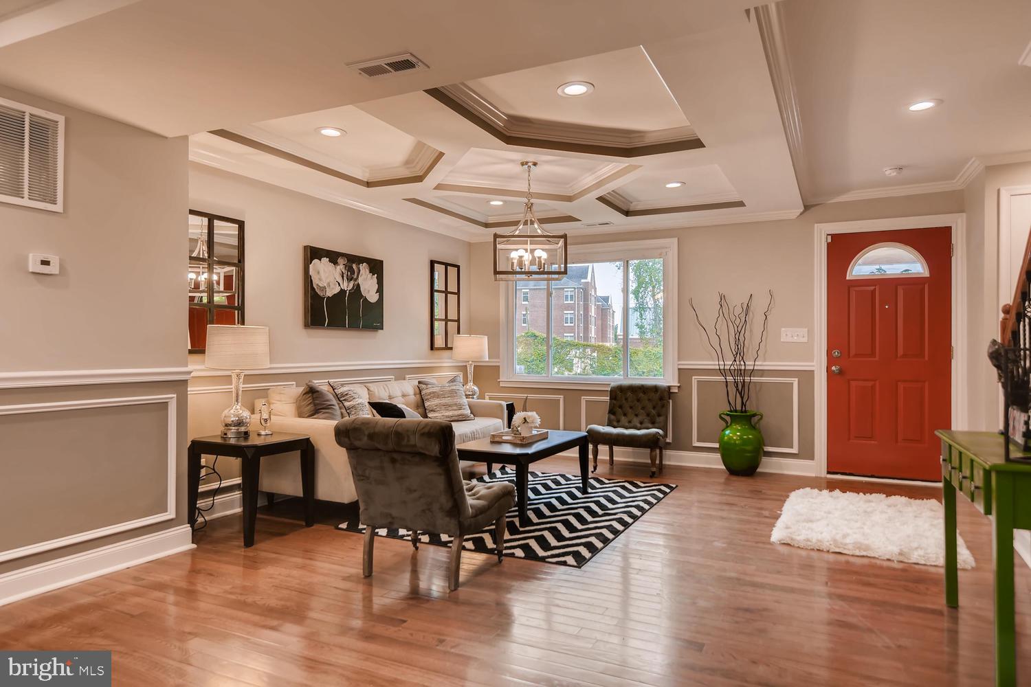 1526 Pentwood Road Baltimore, MD 21239 - Photo 3 of 28 Gallery Image 3