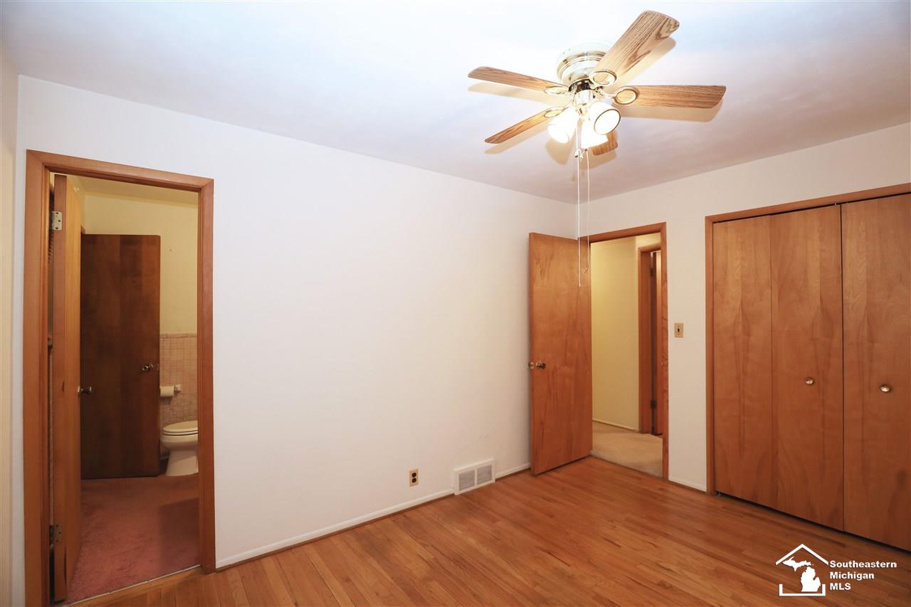 15313 Allen Road Southgate, MI 48195 - Photo 12 of 22