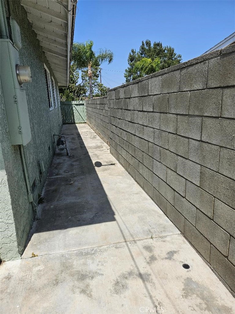 12627 Longleaf Drive La Mirada, CA 90638 - Photo 19 of 19 a bathroom with a shower