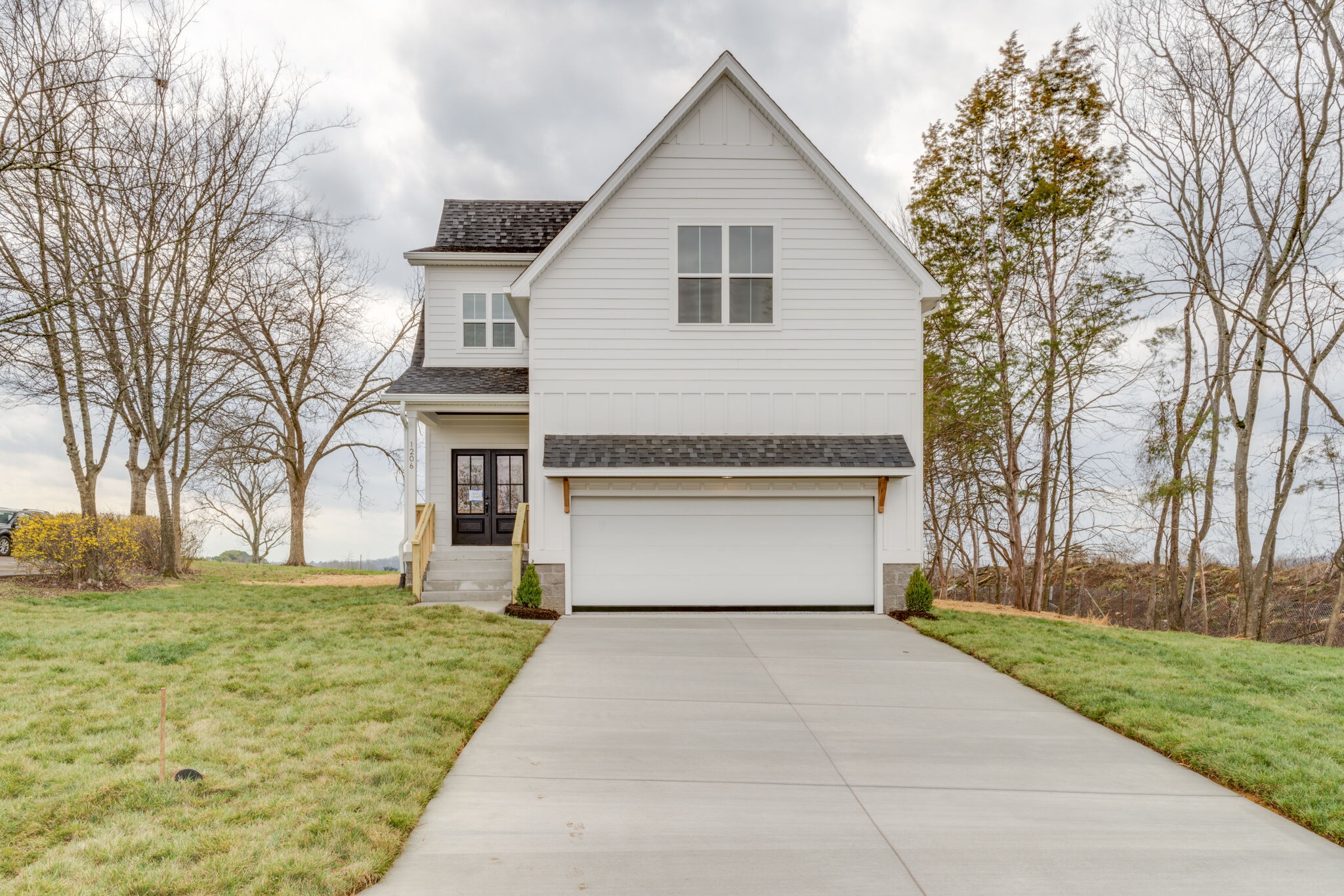 1206 Apache Lane Madison, TN 37115 - Photo 2 of 39 a house view with a outdoor space