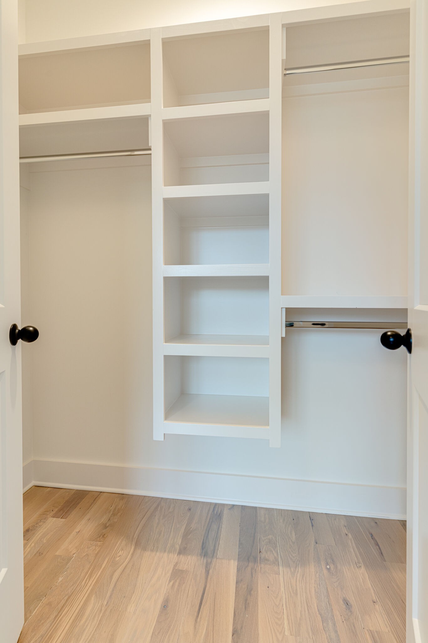 1206 Apache Lane Madison, TN 37115 - Photo 21 of 39 a view of a room with rack on the wall