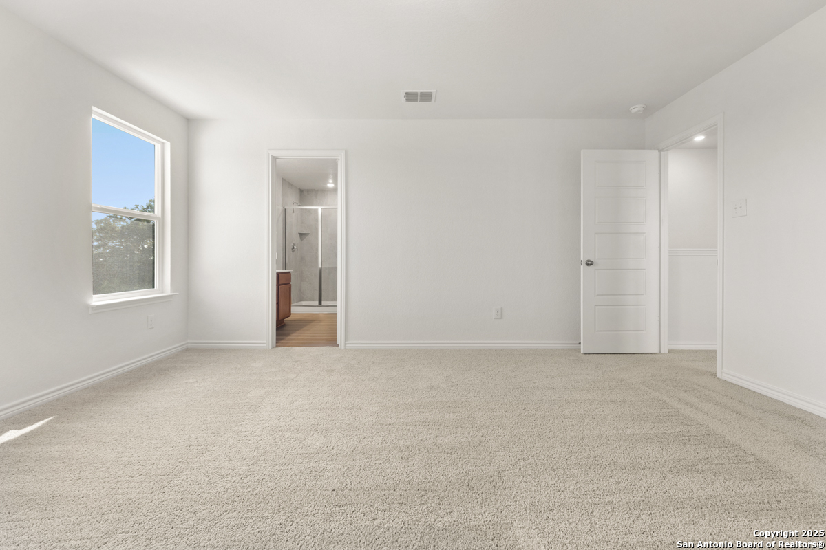 14426 Gopher Cove Elmendorf, TX 78112 - Photo 9 of 11