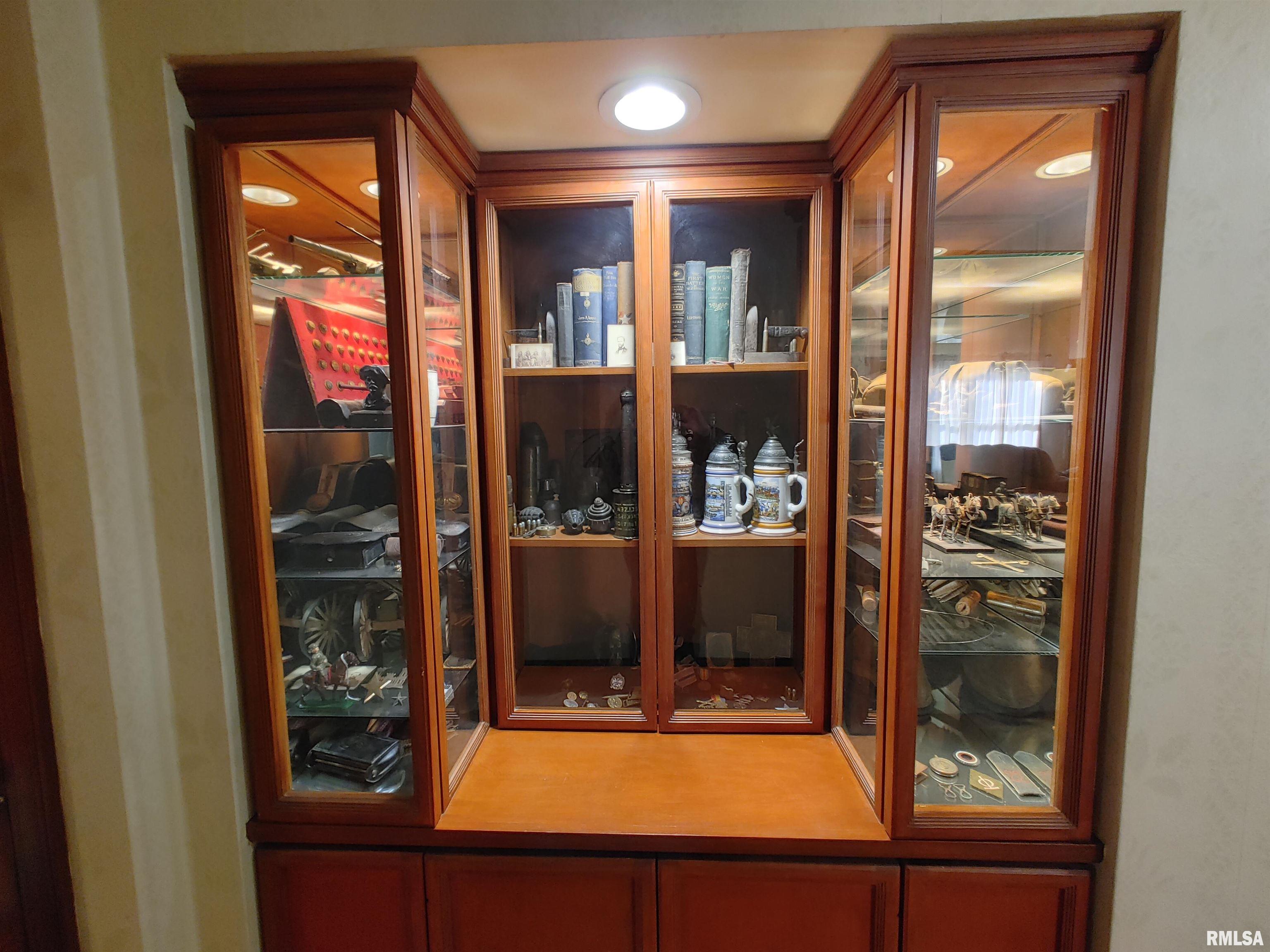 3431 Middle Road Davenport, IA 52803 - Photo 14 of 17 Gallery Image 14