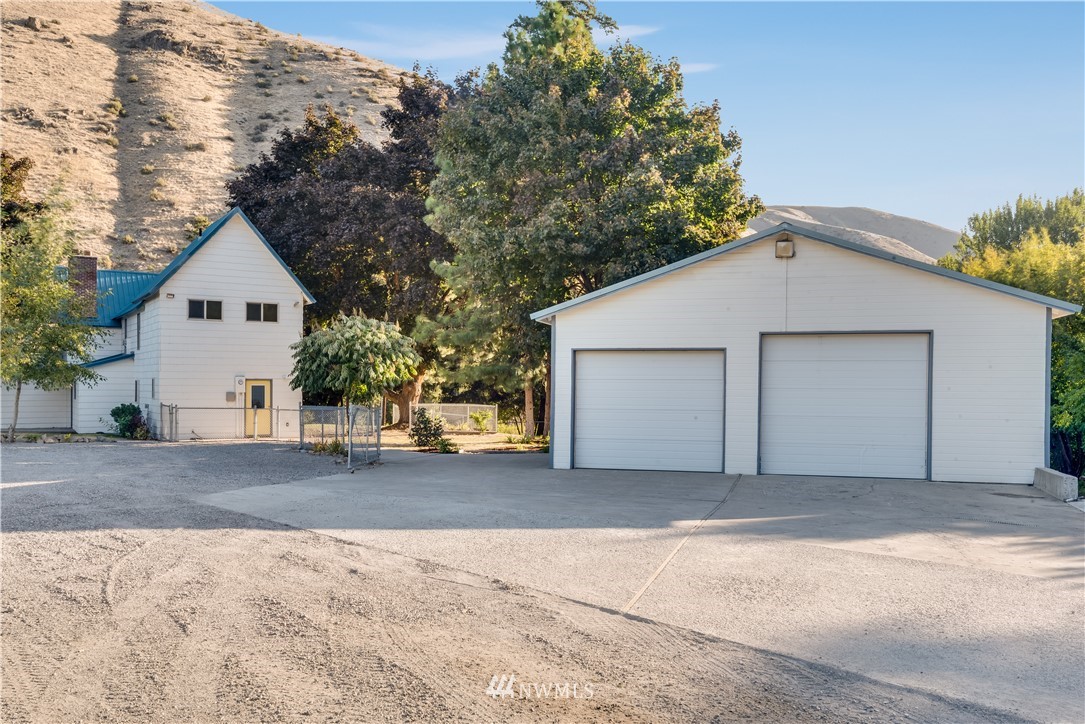 4727 Entiat River Road Entiat, WA 98822 - Photo 1 of 25 Gallery Image 1