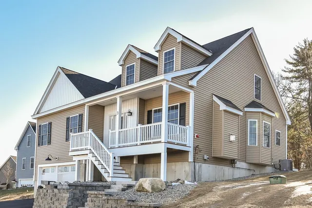 $649,900 | 3 Bent Grass Circle, Unit 34, Kingston, NH 03848