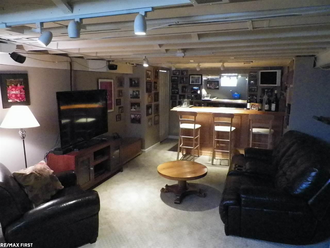 1944 Severn Road Grosse Pointe Woods, MI 48236 - Photo 18 of 25