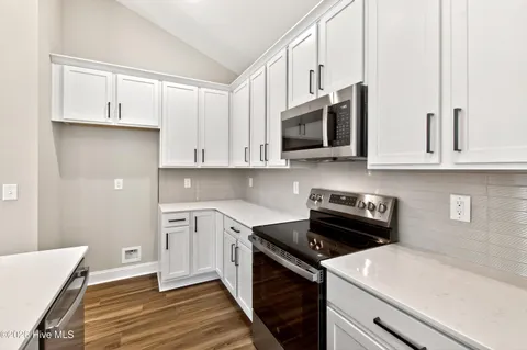 $369,900 | 4528 Fairhaven Drive West, Wilson, NC 27893
