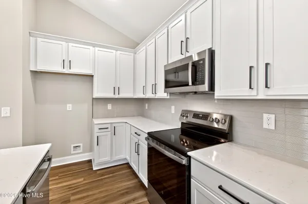 $369,900 | 4528 Fairhaven Drive West, Wilson, NC 27893