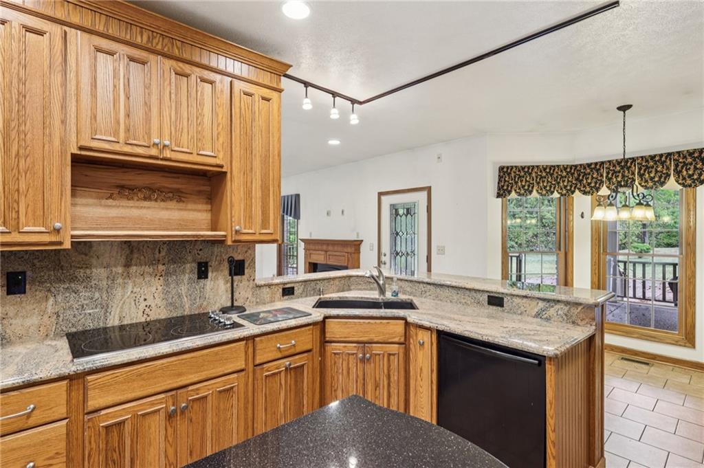 2210 Skyhill Road Edinburg, PA 16116 - Photo 9 of 49