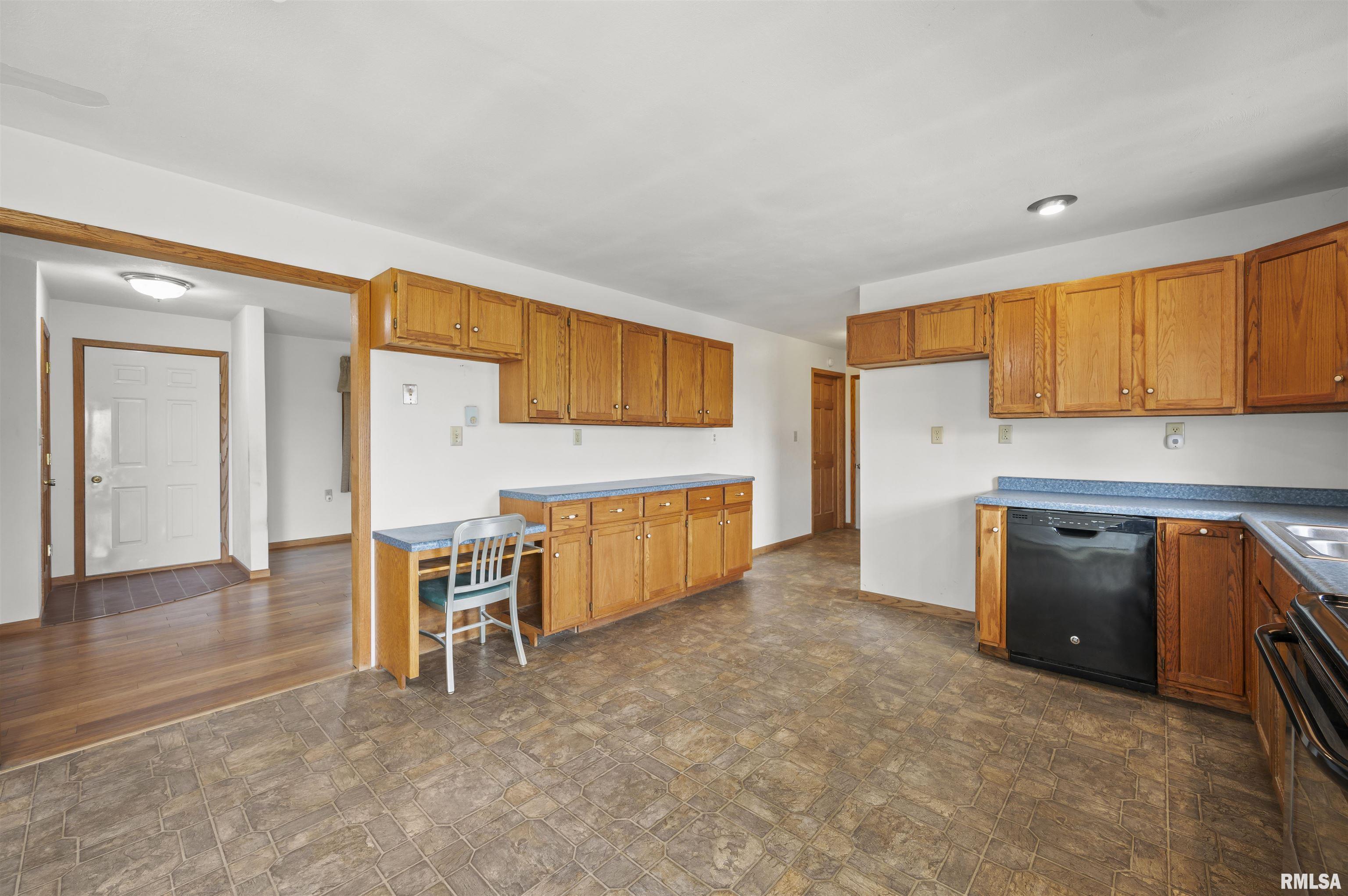 816 North Stone School Road Trivoli, IL 61569 - Photo 28 of 44 Gallery Image 28