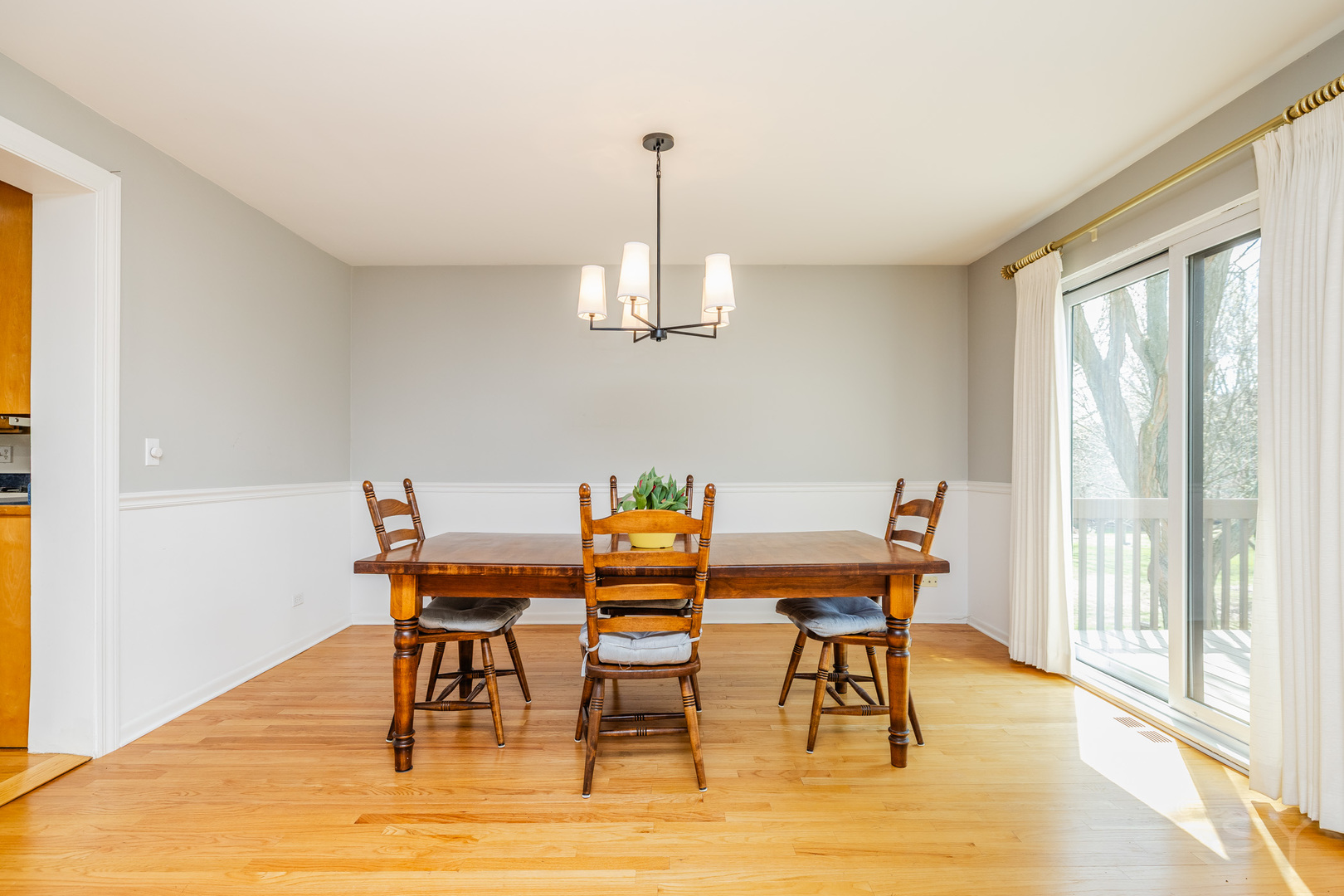 37 Portwine Road Willowbrook, IL 60527 - Photo 6 of 34 Gallery Image 6