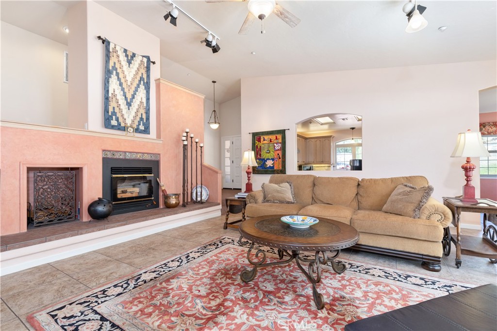 9905 Corriente Road Atascadero, CA 93422 - Photo 10 of 53