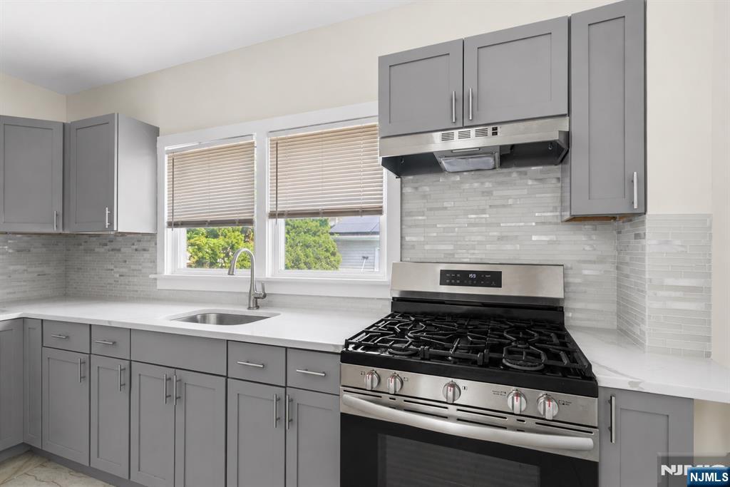 9 Sycamore Street Bloomfield, NJ 07003 - Photo 9 of 34